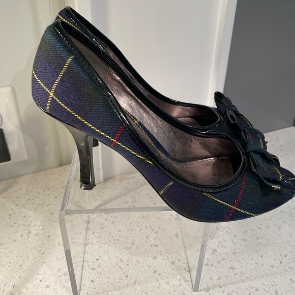 Women’s Unlisted size 8 blue: green plaid heels - Picture 2 of 8
